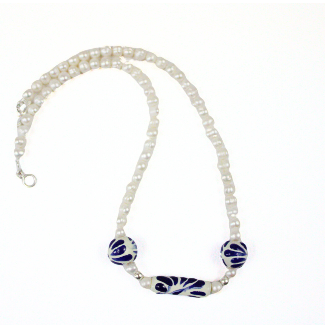 Collar Talavera Blanca